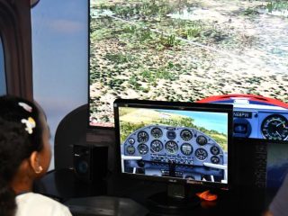 Feria del Libro 2026: La simulación de vuelo como atracción final