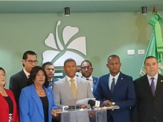 FP cuestiona al Gobierno tras precios del combustible: ¿Ley Anticrisis no era para el subsidio?