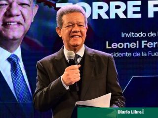 Leonel Fernández destaca papel de las iglesias en la sociedad