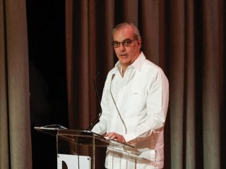 Abinader rinde homenaje a la familia Rainieri en el Centro Cultural
