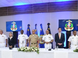 Armada y aliados evalúan estrategias contra el narcotráfico marítimo