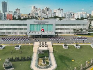 Defensa investiga el origen de municiones .50 en banda haitiana