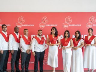 Graduados INTEC con becas Grupo Therrestra y Constructora Aybar refuerzan el sector construcción
