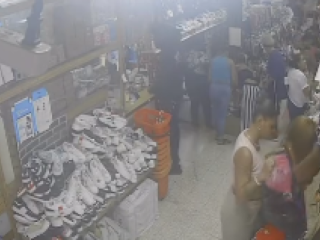 Indignación en la Av. Duarte: comerciante china denuncia robos a plena luz del día