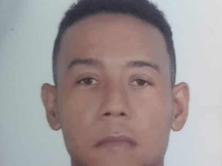 Madre denuncia arresto irregular de su hijo por Dintel