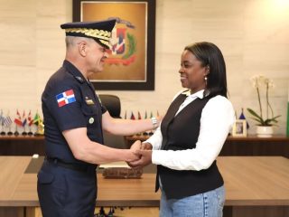 Policía Nacional y diputada firman acuerdo para superar impasse en Elías Piña